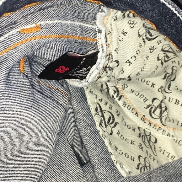 Rock & Republic Double R Embroidered Jeans Womens Size 6 28 capri stitch cuff - Picture 16 of 16